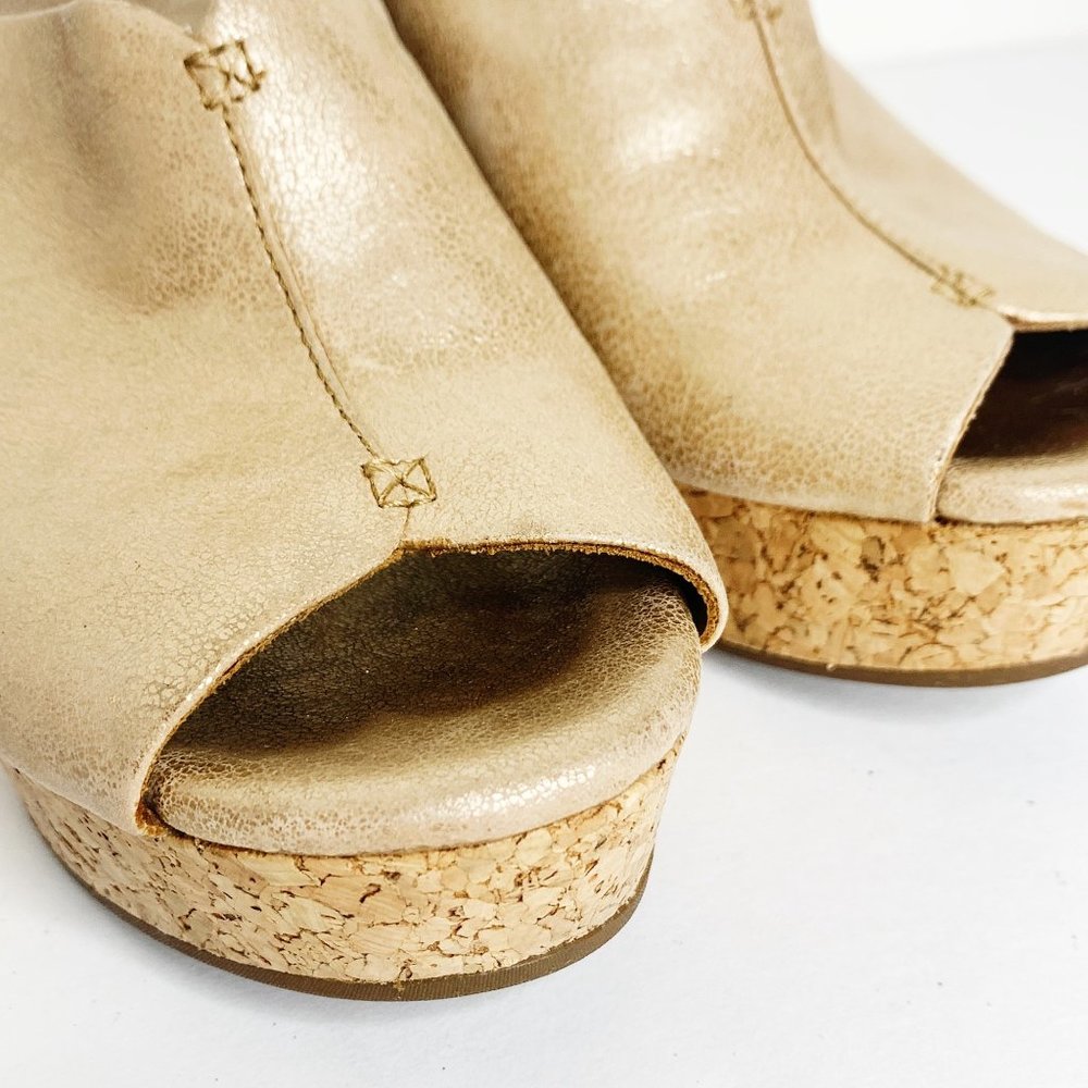 UGG Metallic Gold Cork Wedge Sandals Heel Peep Toe Women's Size 6 - Picture 3 of 11